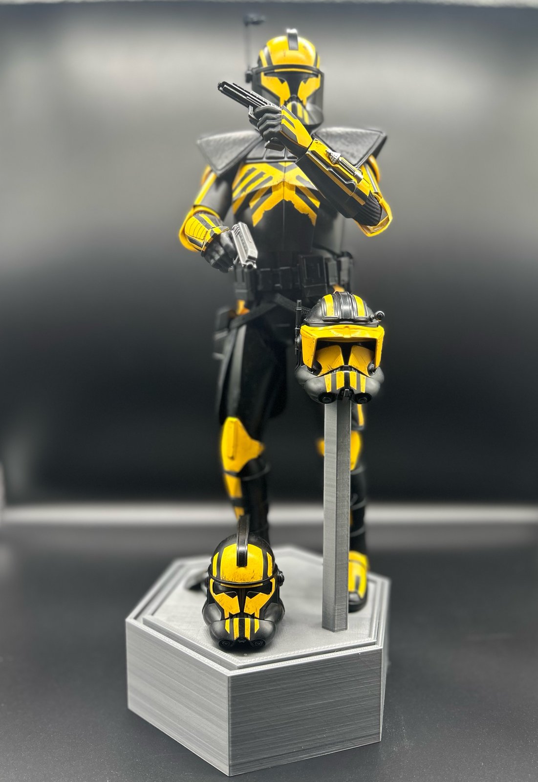 1-6-scale-hex-stand.jpg?auto=