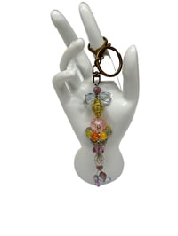 Image 2 of 1 PC. ANTIQUE BRONZE/GOLD TONE ACCENTED  PASTEL BEADED  ACRYLIC/RESIN HAND MADE KEY RING /PURSE SWAG