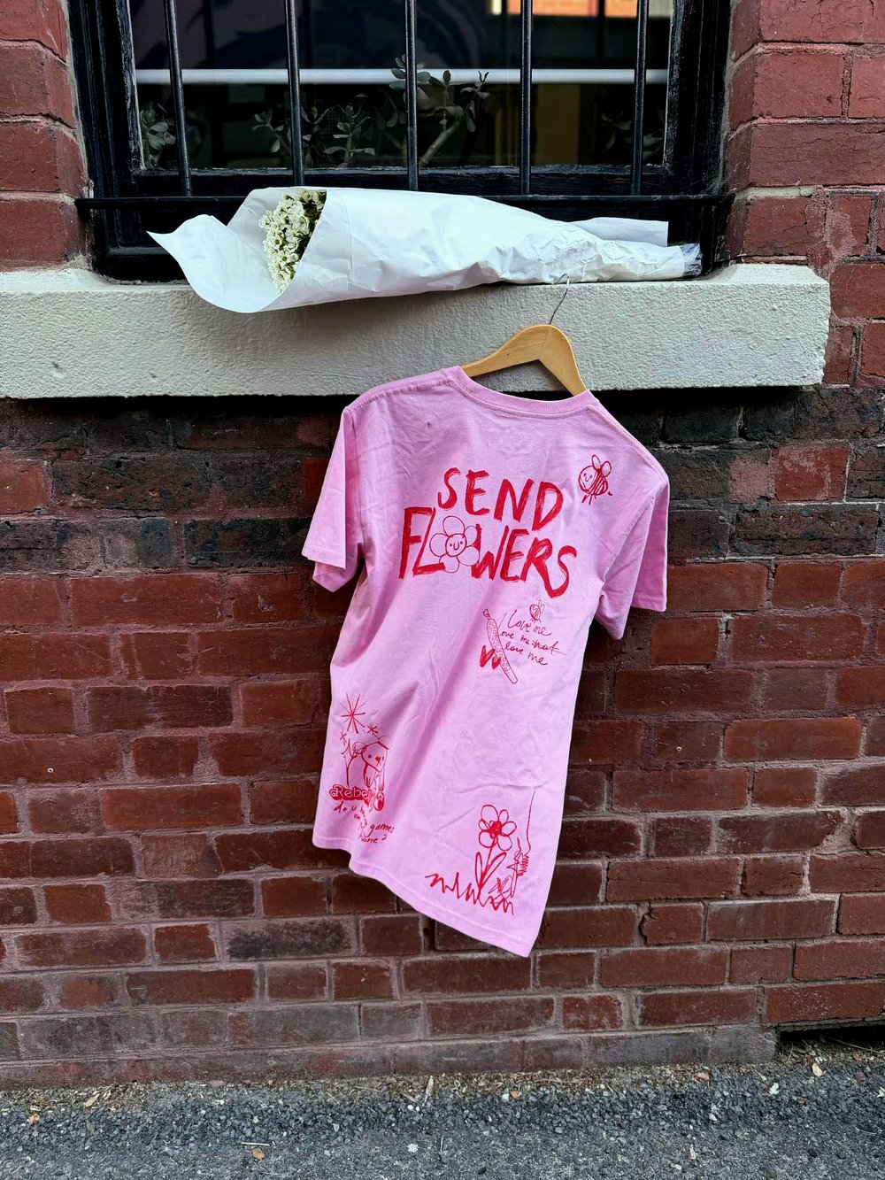 Image of Scribble tee preorder pink