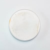 Image 7 of Vase rouleau en marbre blanc naturel vintage 1970 - Vase cylindrique 