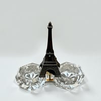 Image 1 of Ancien sel et poivre Tour Eiffel et verre taillé souvenir de Paris 1937 -   Saleron Art Déco