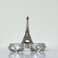 Image 2 of Ancien sel et poivre Tour Eiffel et verre taillé souvenir de Paris 1937 -   Saleron Art Déco