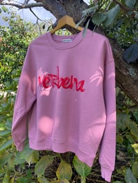 Image 3 of Suadoiro bordado a man. VERBENA. Rosa letras vermellas. 