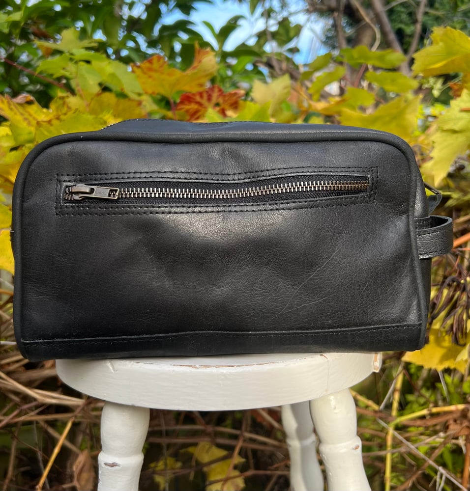 Image of Buffalo Leather Toiletry Bag - 