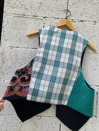 Image 2 of Chaleco feito a man. FOLIADA 146. Talla M/L