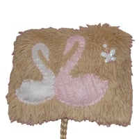 Image 3 of CISNE Y YEGUA I