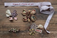 Image 1 of Spilla e collane a rosario "Wunderkammer"