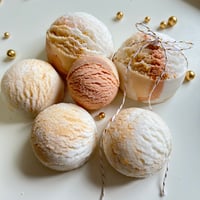 Image 1 of Deluxe Holiday Bath Truffles 