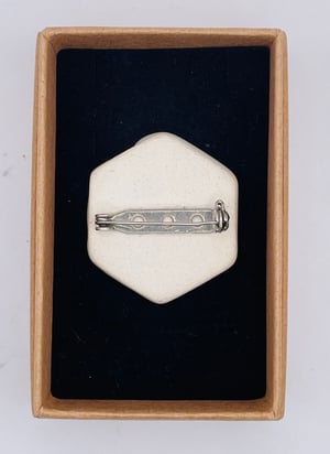 Image of Ceramic and gold lustre brooch (#843)