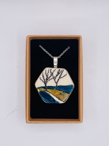 Image of Ceramic and gold lustre necklace (#834)