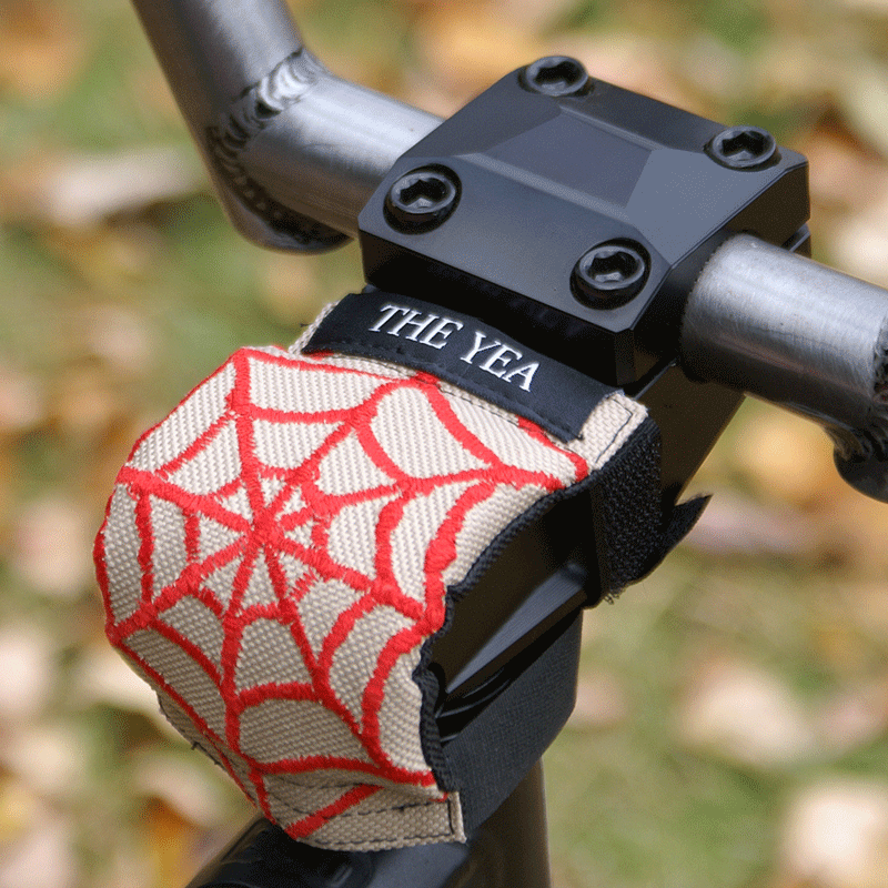 Image of Red on khaki Spider STEMBUDDY™