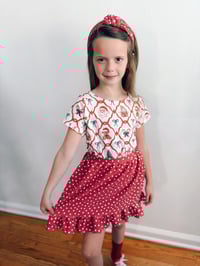 Image 4 of  Basic tee | Two Styles | Very Merry 2025