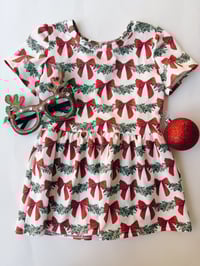 Image 6 of  Basic tee | Two Styles | Very Merry 2025