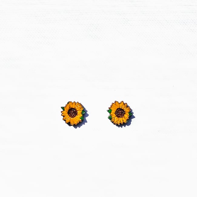 Sunflower 🌻 Wood Studs 
