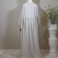 Image 3 of Qalbah (قَلْبَة) – Pearl