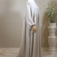 Image 2 of Qalbah (قَلْبَة) – Pearl