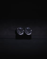 HRE P104 - Forged Alloy 1/64 Wheels + Ultra-Thin Tires