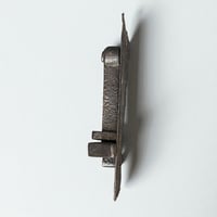 Image 7 of Ancienne serrure à ressort  de coffre gothique - Époque XVᵉ XVIᵉ  - Serrure en fer forgé