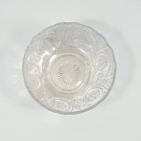 Image 5 of Coupelle - ramequin ancien en verre Pressé - Décor Floral et Volutes milieu  XXᵉ