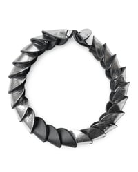 Image 10 of Collana scultura, artigianale, in pelle, modello: ARMADILLO n.1 