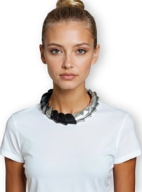 Image 15 of Collana scultura, artigianale, in pelle, modello: ARMADILLO n.1 