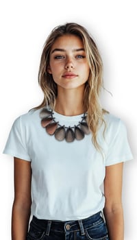 Image 12 of Collana scutlura, artigianale, in pelle, modello "ELITRE COLLIER"