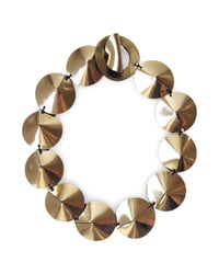 Image 8 of Collana scultura, artigianale, in pelle, modello: TORTOISE