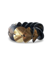 Image 4 of Bracciale scultura, artigianale, in pelle, modello: ARMADILLO