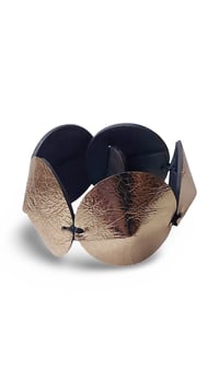 Image 5 of Bracciale scultura, artigianale, in pelle, modello: TORTOISE