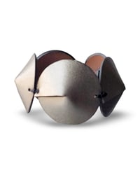 Image 13 of Bracciale scultura, artigianale, in pelle, modello: TORTOISE