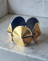 Image 12 of Bracciale scultura, artigianale, in pelle, modello: TORTOISE