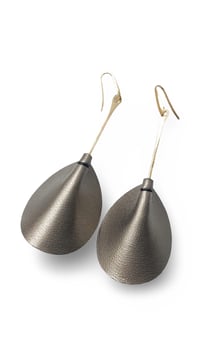 Image 6 of Orecchini pendente, in pelle e ottone, modello: ARMADILLO SIMPLE PENDANTS