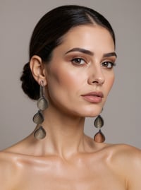 Image 5 of Orecchini pendente, in pelle e ottone, modello: ELITRE CASCATA