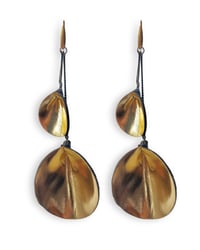Image 2 of Orecchini pendente, in pelle e ottone, modello: ELITRE PENDANTS