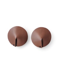 Image 15 of Orecchini a lobo, in pelle e acciaio, modello: TORTOISE STUDS