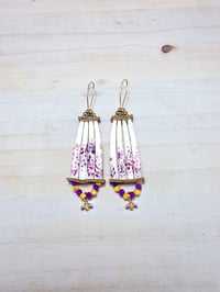 Yellow and purple floral dentaliums 