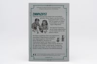 Image 2 of Zinnpazifist:innen sitzend