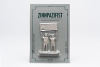 Image 1 of Zinnpazifist:innen mit Banner
