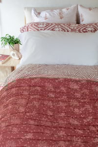 Image 3 of Cranberry Star Quilt