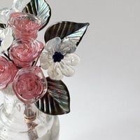 Image 3 of Posy - Milky Daisies with Pink Roses