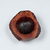 Image 2 of Cendrier en résine imitation bois de thuya  vintage 1970 - Années 1970 - Cendrier bois