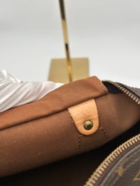 Image 24 of Louis Vuitton Speedy 30 Monogram Canvas