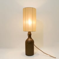 Image 4 of Belle lampe bouteille en céramique grèsbrun caramel 1970 abat-jour raphia ou ruban