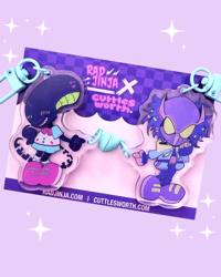 Image 1 of ALIEN X PREDATOR CONNECTING KEYCHAIN