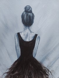 Image 2 of Élégance en Noir