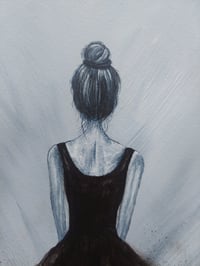 Image 3 of Élégance en Noir