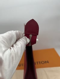 Image 9 of Louis Vuitton Toiletry Pouch 26 Fuschia Epi Leather
