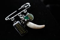 Image 5 of Dead good spikey teeth and leaf brooch