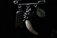 Image 6 of Dead good spikey teeth and leaf brooch