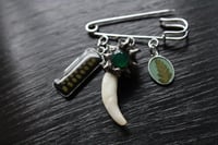 Image 7 of Dead good spikey teeth and leaf brooch